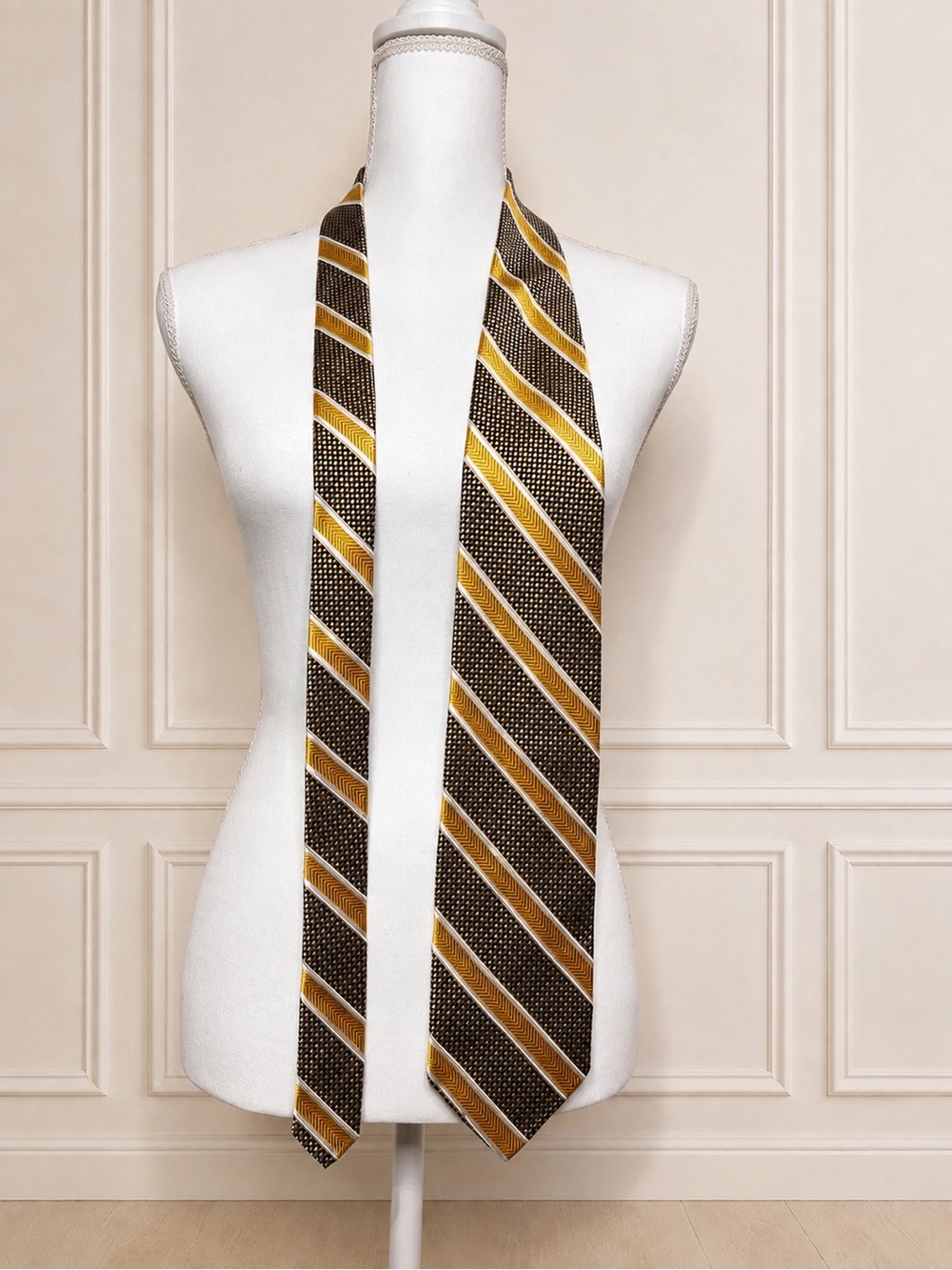 100% Silk Robert Talbott Best of Class Nordstrom Tie 90s era NWT